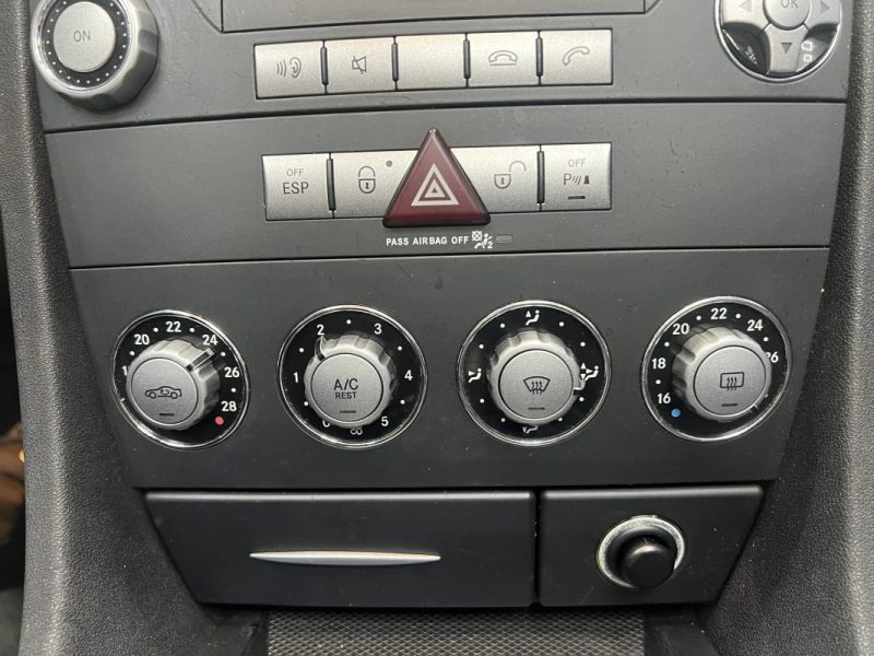 Mercedes SLK 200K 1.8i 163cv Boite automatique | 100 500 KM | Radars de recul | Climatisation