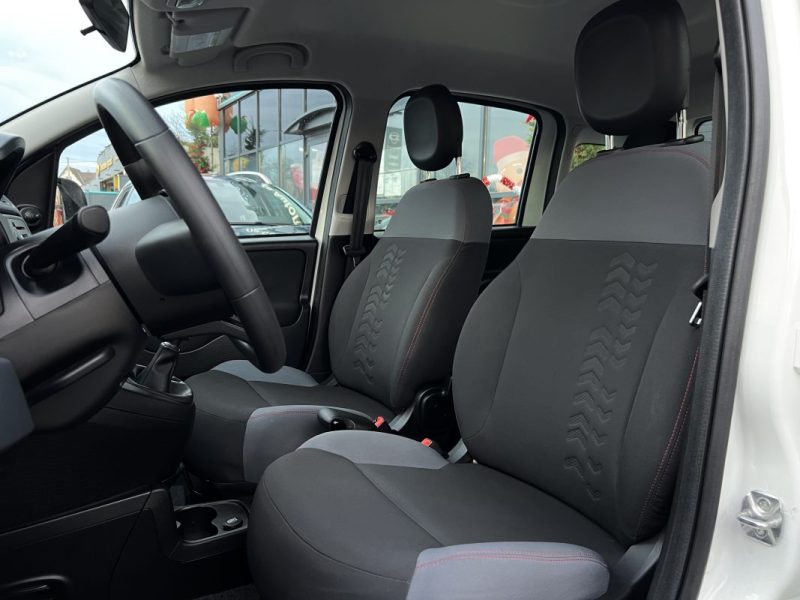 FIAT PANDA 3 III POP 1.2 69 Cv 1ERE MAIN / 10 400 Kms 5 PORTES / CLIMATISATION - GARANTIE 1 AN