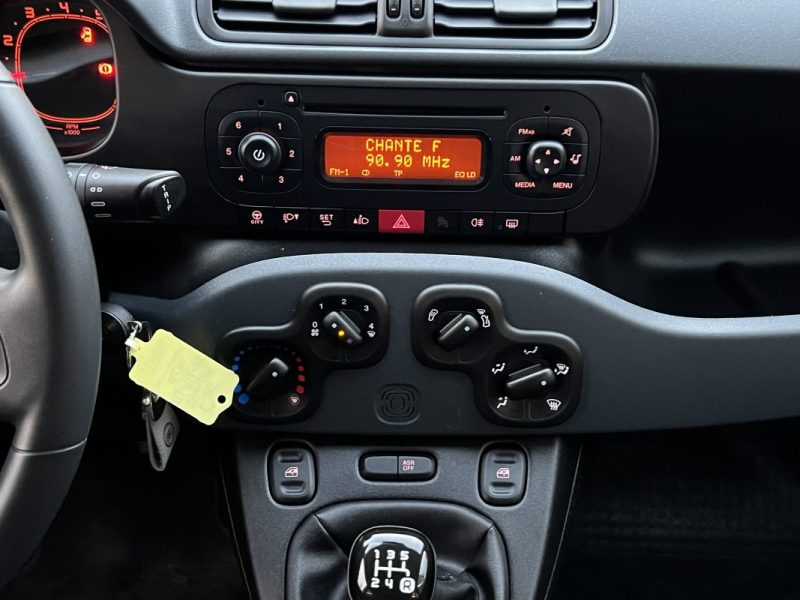 FIAT PANDA 3 III POP 1.2 69 Cv 1ERE MAIN / 10 400 Kms 5 PORTES / CLIMATISATION - GARANTIE 1 AN