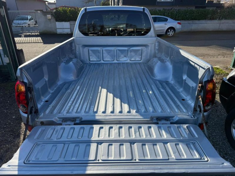 MITSUBISHI L200 CLUB CAB 2.5Td 178CV INTENSE 