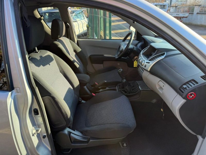 MITSUBISHI L200 CLUB CAB 2.5Td 178CV INTENSE 