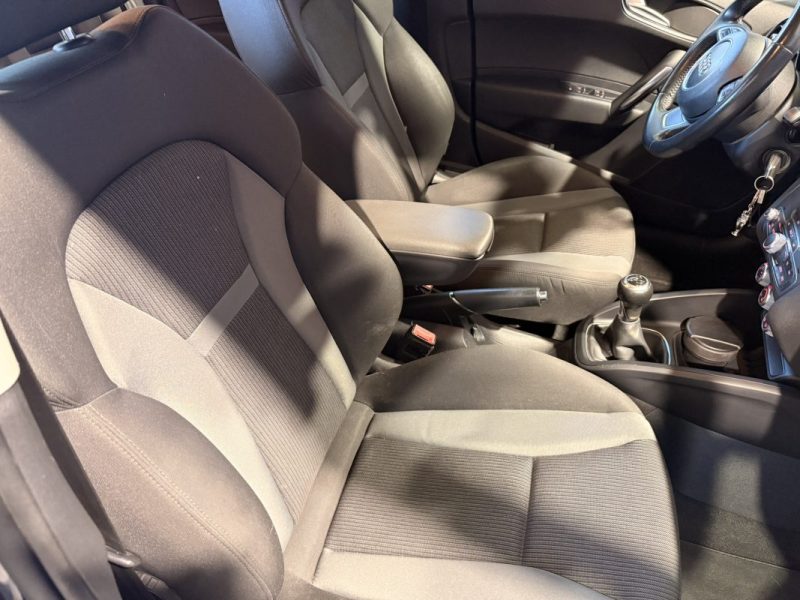 AUDI A1 1.0 TFSI 95CV  AMBIENTE / PREMIÈRE MAIN