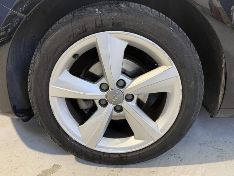 AUDI A1 1.0 TFSI 95CV  AMBIENTE / PREMIÈRE MAIN