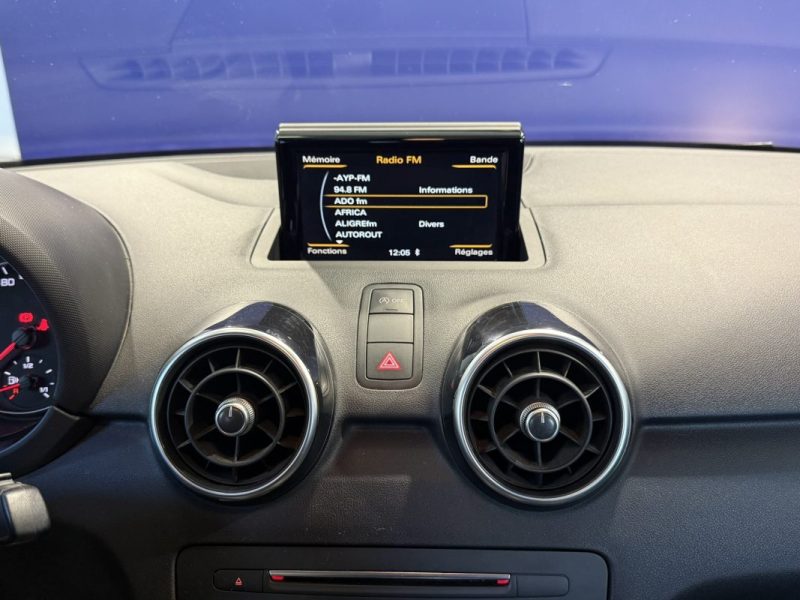 AUDI A1 1.0 TFSI 95CV  AMBIENTE / PREMIÈRE MAIN