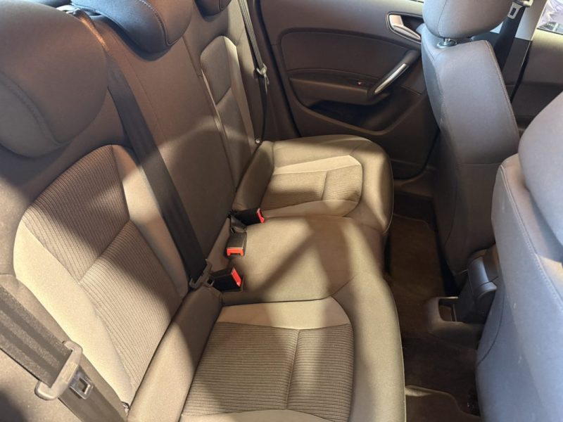 AUDI A1 1.0 TFSI 95CV  AMBIENTE / PREMIÈRE MAIN