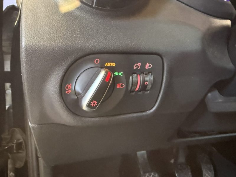 AUDI A1 1.0 TFSI 95CV  AMBIENTE / PREMIÈRE MAIN