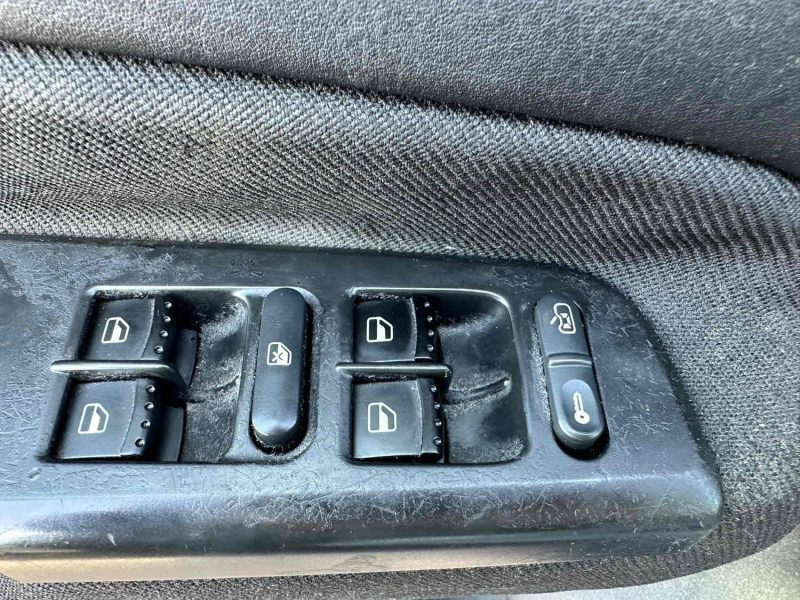 VOLKSWAGEN GOLF  GOLF 4 1.4I undefined