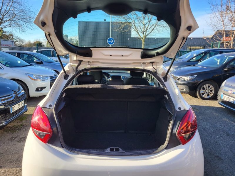 PEUGEOT 208 1.5 BlueHDi 100 cv - GARANTIE 12 mois - Active