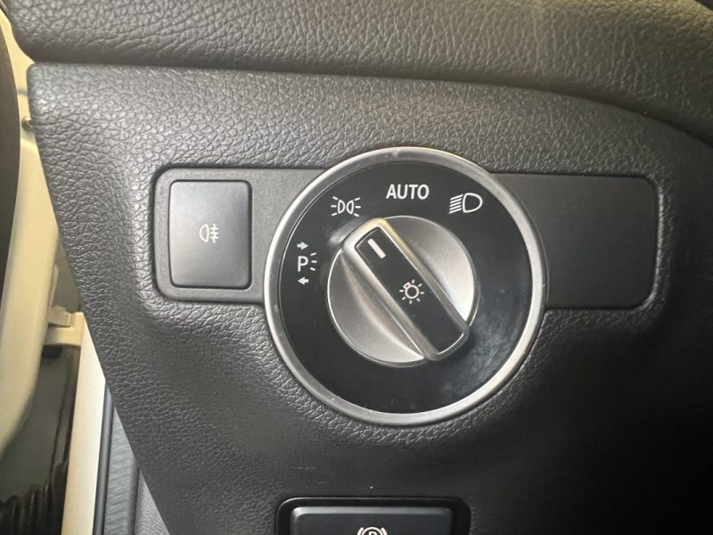 MERCEDES GLA 220 CDI 4 MATIC 170CV BVA - FASCINATION - GPS - TOIT OUVRANT PANORAMIQUE - 113200KM 