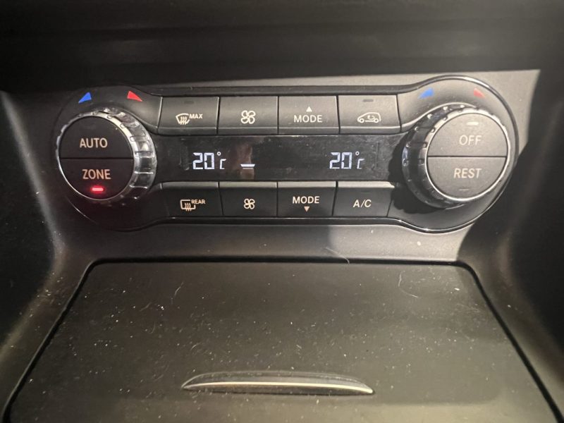 MERCEDES GLA 220 CDI 4 MATIC 170CV BVA - FASCINATION - GPS - TOIT OUVRANT PANORAMIQUE - 113200KM 