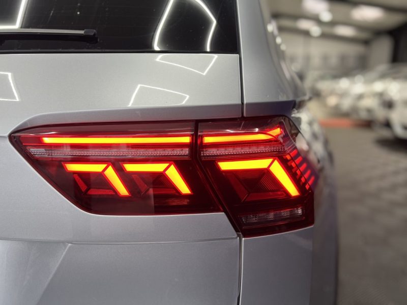 Volkswagen Tiguan II 2.0 TDI 150ch R Line DSG7 | 97 000 KM | Toit ouvrant | Caméra | Cockpit