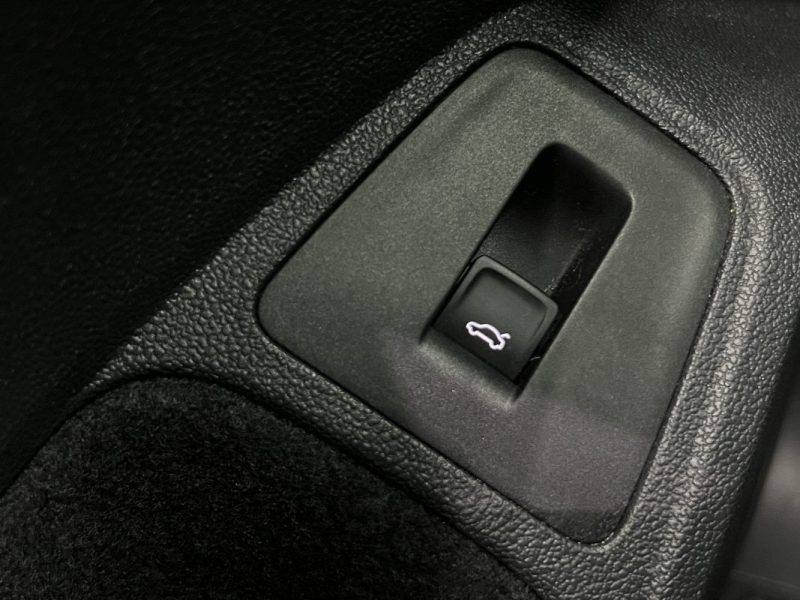 Volkswagen Tiguan II 2.0 TDI 150ch R Line DSG7 | 97 000 KM | Toit ouvrant | Caméra | Cockpit