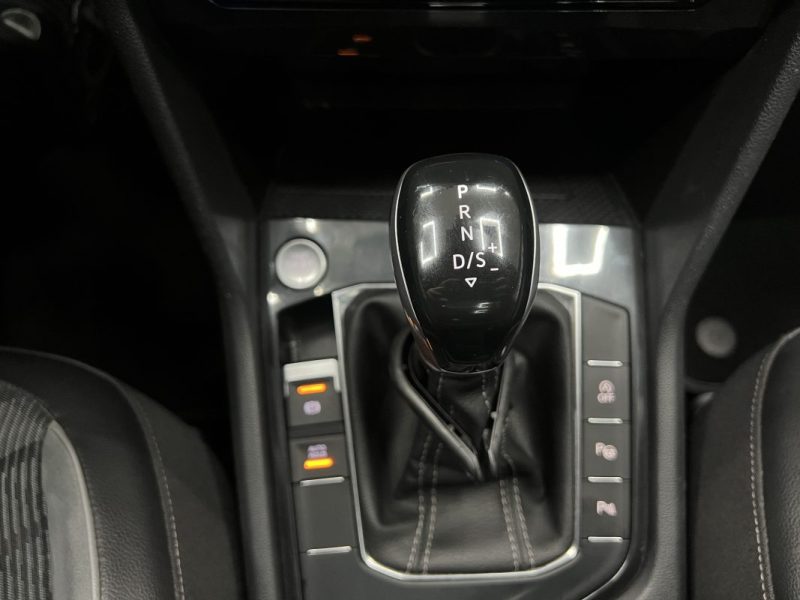 Volkswagen Tiguan II 2.0 TDI 150ch R Line DSG7 | 97 000 KM | Toit ouvrant | Caméra | Cockpit