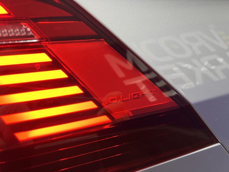 Volkswagen Tiguan II 2.0 TDI 150ch R Line DSG7 | 97 000 KM | Toit ouvrant | Caméra | Cockpit