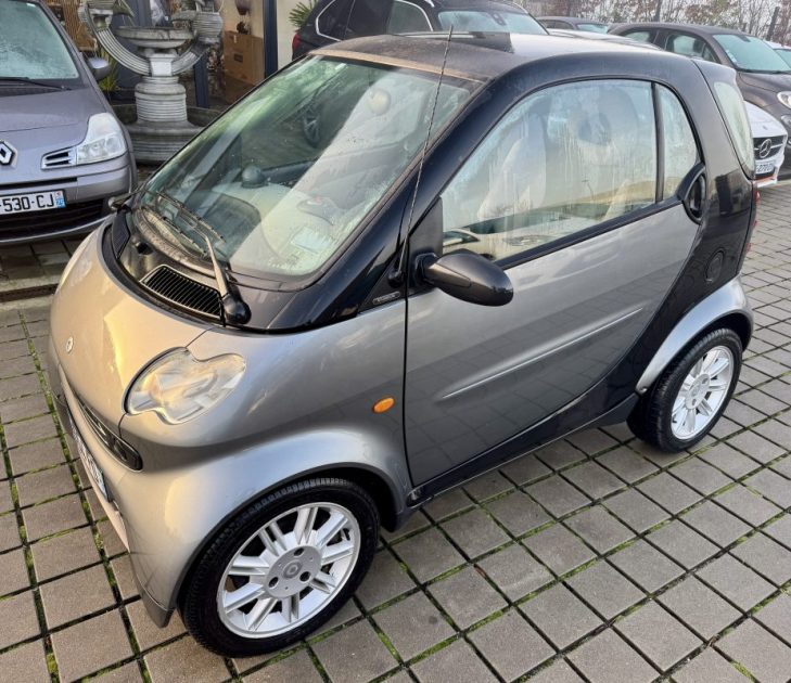 SMART FORTWO 0,7 61 CH FORTWO TRUESTYLE SOFTOUCH A 2004