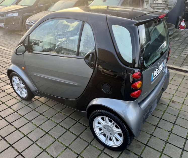 SMART FORTWO 0,7 61 CH FORTWO TRUESTYLE SOFTOUCH A 2004