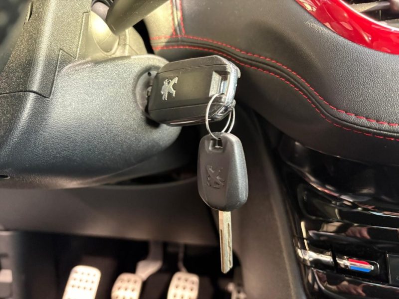 🔹 Peugeot 208 GTI – 1.6 THP 200 chevaux -  Toit panoramique - Reprise possible 