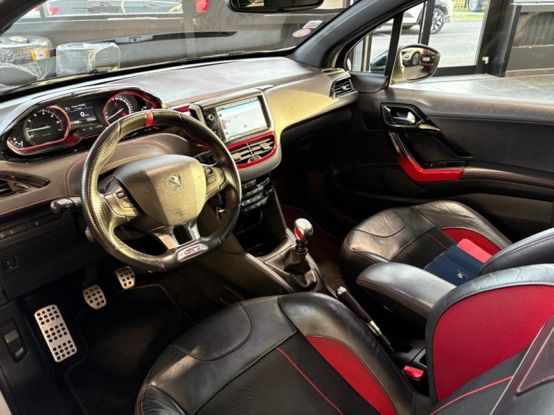 🔹 Peugeot 208 GTI – 1.6 THP 200 chevaux -  Toit panoramique - Reprise possible 
