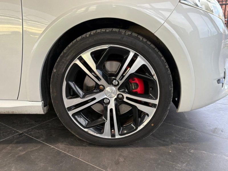 🔹 Peugeot 208 GTI – 1.6 THP 200 chevaux -  Toit panoramique - Reprise possible 