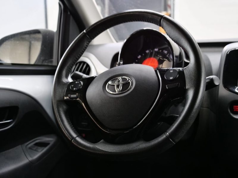 TOYOTA AYGO II 1.0 VVT-I 72CH X 5P 2019