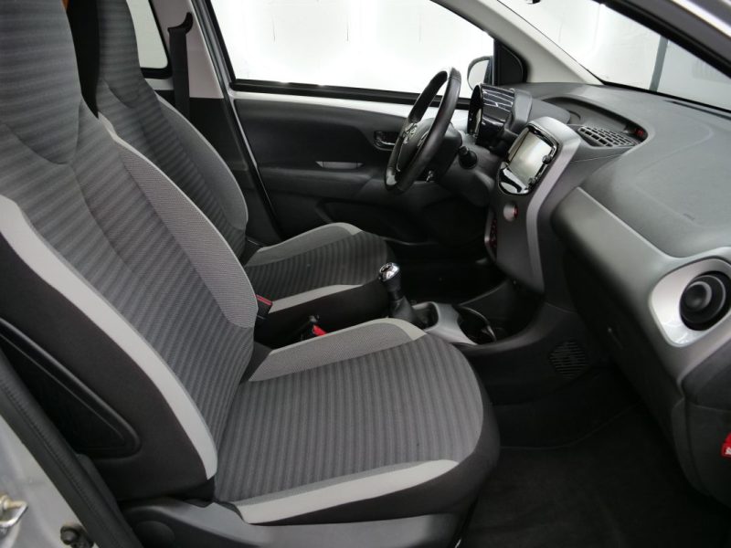 TOYOTA AYGO II 1.0 VVT-I 72CH X 5P 2019