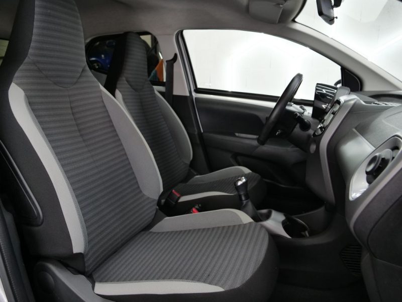 TOYOTA AYGO II 1.0 VVT-I 72CH X 5P 2019