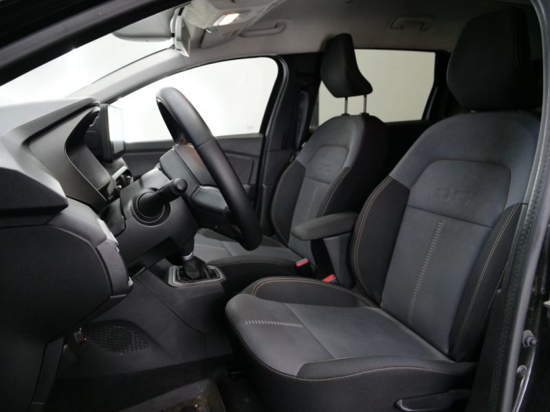 DACIA JOGGER 1.6 HYBRID 140CH EXPRESSION 5 PLACES 2023