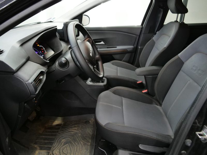 DACIA JOGGER 1.6 HYBRID 140CH EXPRESSION 5 PLACES 2023