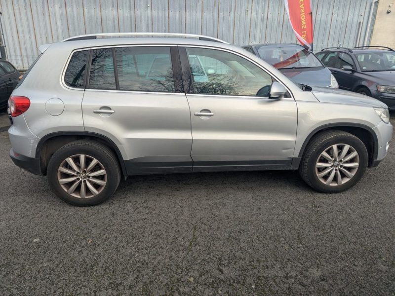 VOLKSWAGEN TIGUAN 2.0 TDI - 16V TURBO 2011