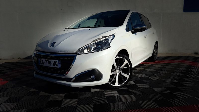 PEUGEOT 208 1.2 E THP 110CH ALLURE S&S BOITE AUTOMATIQUE !! 5CV 5P 2016