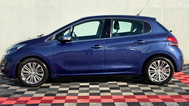 PEUGEOT 208 1.2VTI  82 CV ALLURE !!!  PREMIERE MAINS !!!!