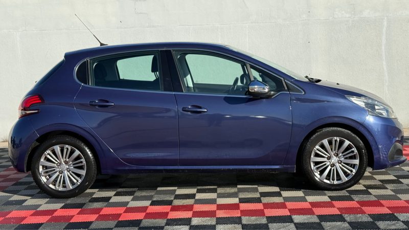 PEUGEOT 208 1.2VTI  82 CV ALLURE !!!  PREMIERE MAINS !!!!
