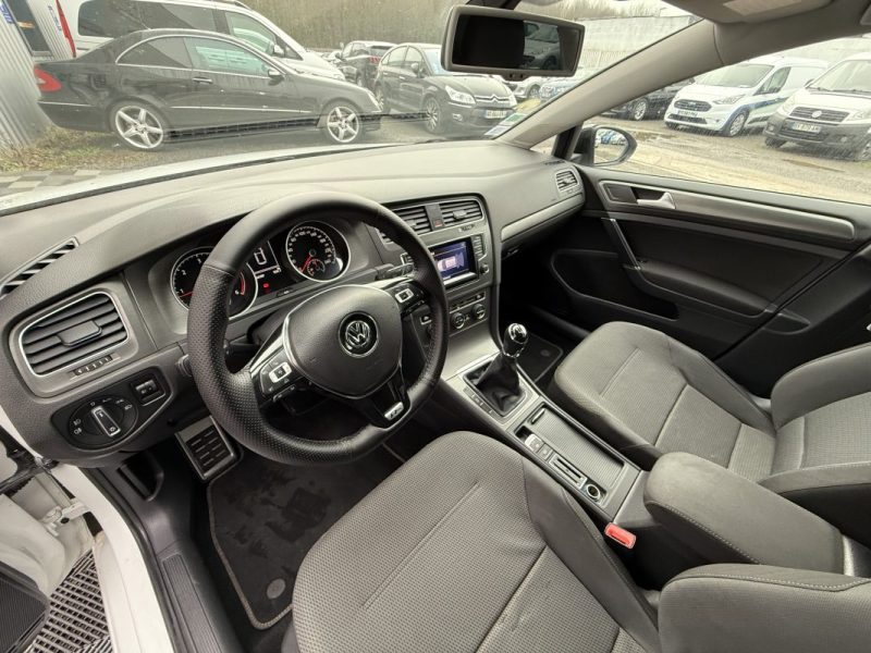 VOLKSWAGEN GOLF 1.6 TDI 105CH BLUEMOTION TECHNOLOGY 