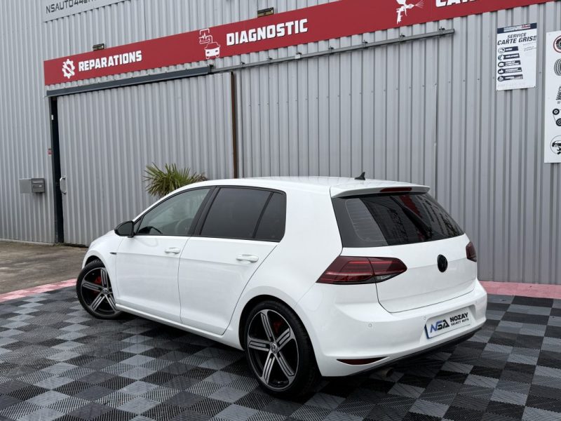 VOLKSWAGEN GOLF 1.6 TDI 105CH BLUEMOTION TECHNOLOGY 