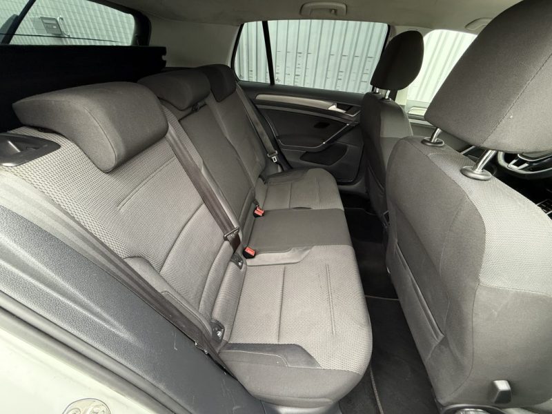 VOLKSWAGEN GOLF 1.6 TDI 105CH BLUEMOTION TECHNOLOGY 