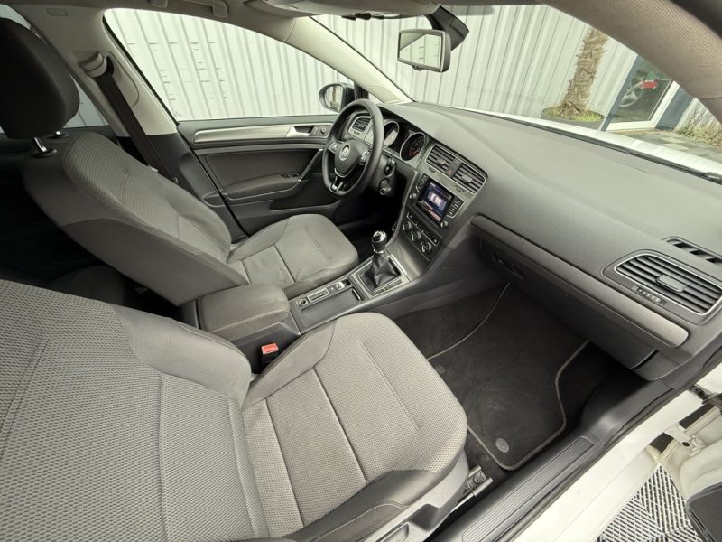 VOLKSWAGEN GOLF 1.6 TDI 105CH BLUEMOTION TECHNOLOGY 