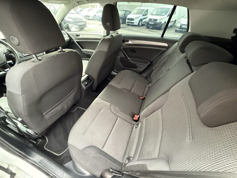 VOLKSWAGEN GOLF 1.6 TDI 105CH BLUEMOTION TECHNOLOGY 