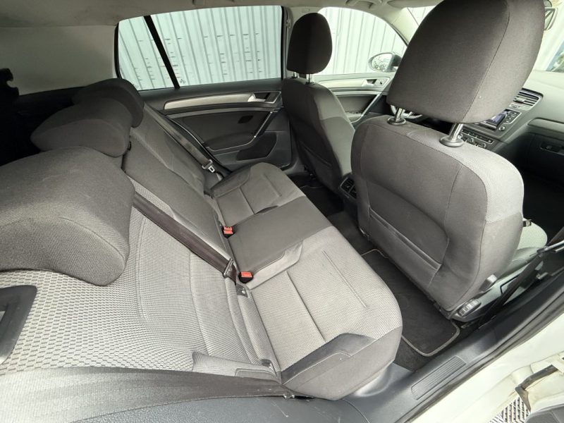 VOLKSWAGEN GOLF 1.6 TDI 105CH BLUEMOTION TECHNOLOGY 