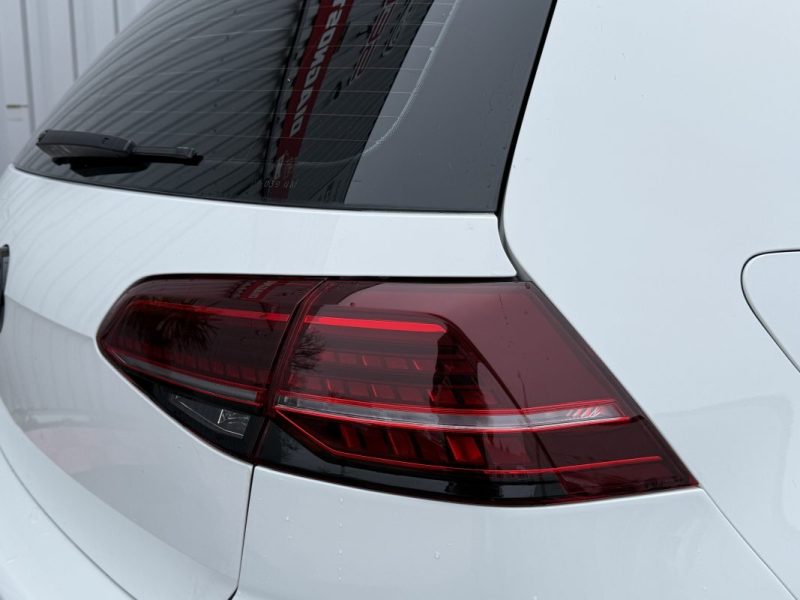 VOLKSWAGEN GOLF 1.6 TDI 105CH BLUEMOTION TECHNOLOGY 