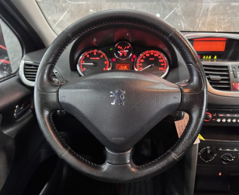 PEUGEOT 207 1.6 HDI 90 EXECUTIVE 2007