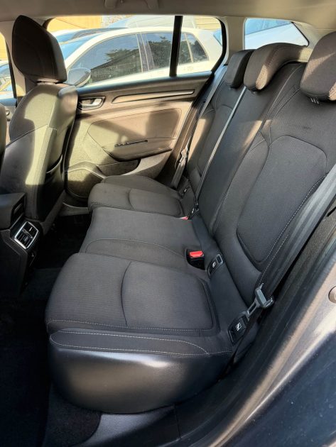 Renault Mégane 4 Break Essence 140 ch – Boîte automatique – Révisée, Garantie 6 mois