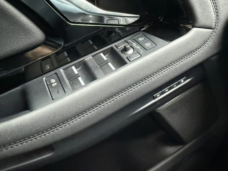 LAND ROVER  EVOQUE 1.5 P300E 309CH PHEV R-DYNAMIQUE SE / 1 ERE MAIN / GARANTIE CONSTRUCTEUR 2028 