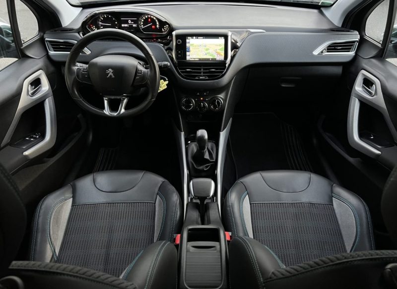 PEUGEOT 2008 URBAN CROSS 1.2 110 Cv ECRAN GPS TACTILE / CRIT AIR 1 - GARANTIE 1 AN