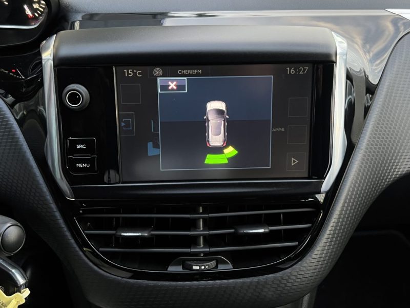 PEUGEOT 2008 URBAN CROSS 1.2 110 Cv ECRAN GPS TACTILE / CRIT AIR 1 - GARANTIE 1 AN