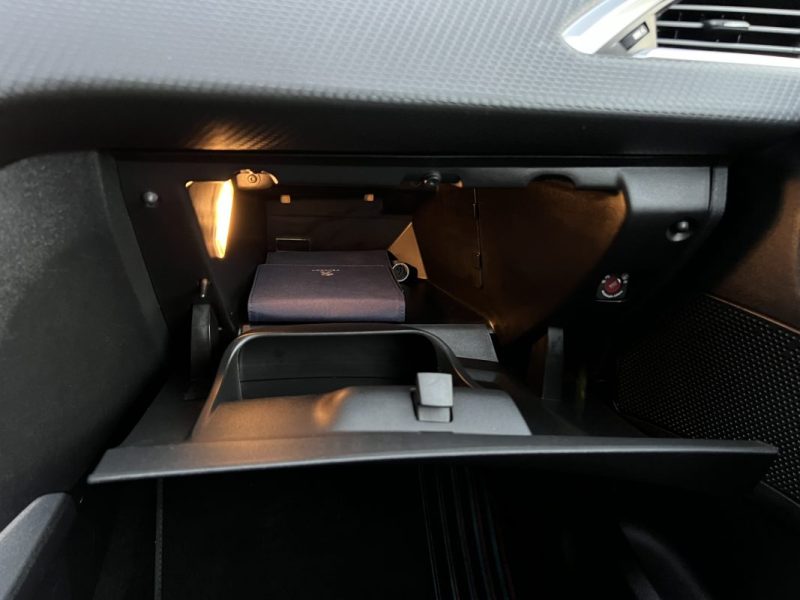 PEUGEOT 2008 URBAN CROSS 1.2 110 Cv ECRAN GPS TACTILE / CRIT AIR 1 - GARANTIE 1 AN