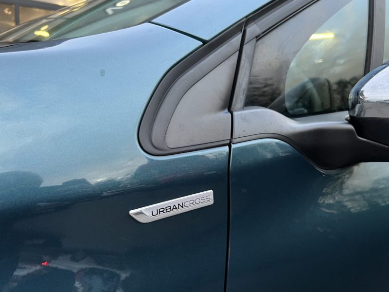 PEUGEOT 2008 URBAN CROSS 1.2 110 Cv ECRAN GPS TACTILE / CRIT AIR 1 - GARANTIE 1 AN