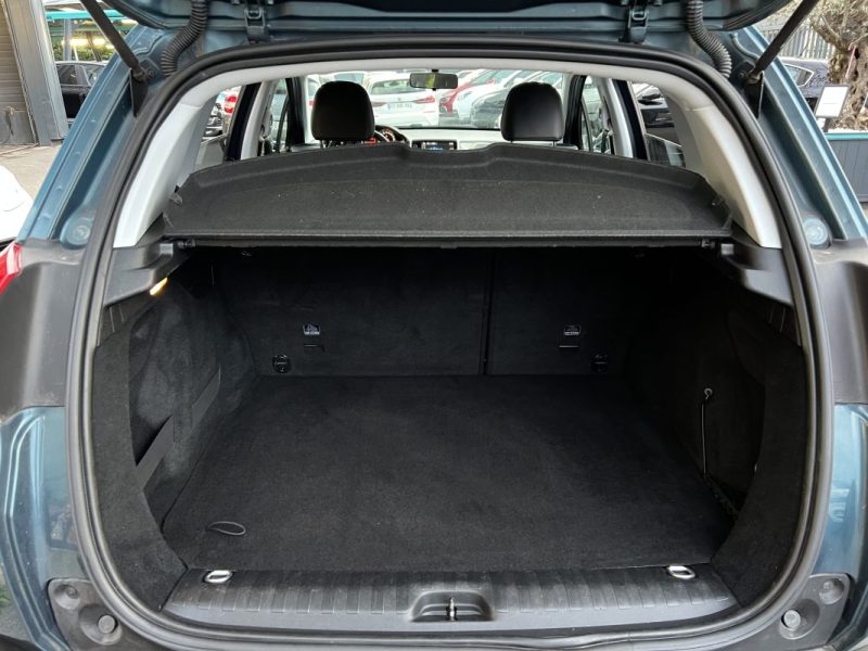 PEUGEOT 2008 URBAN CROSS 1.2 110 Cv ECRAN GPS TACTILE / CRIT AIR 1 - GARANTIE 1 AN