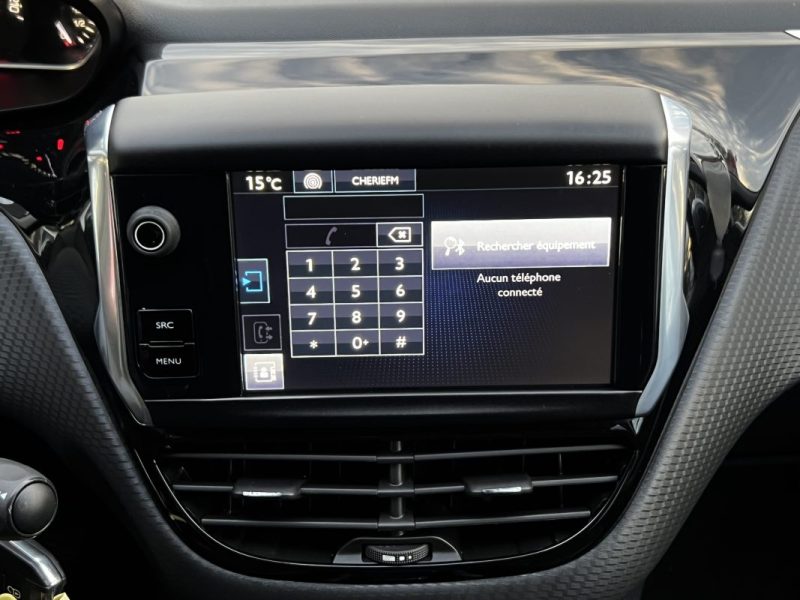 PEUGEOT 2008 URBAN CROSS 1.2 110 Cv ECRAN GPS TACTILE / CRIT AIR 1 - GARANTIE 1 AN