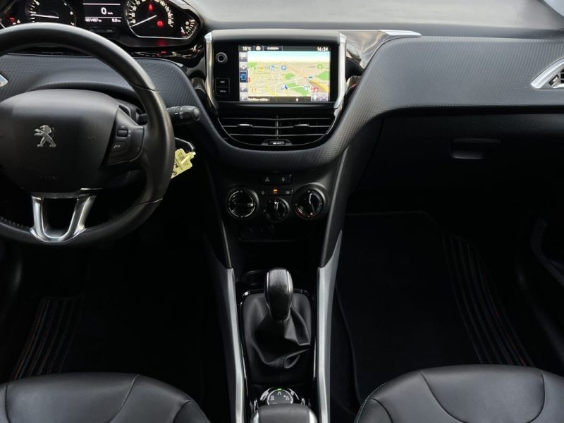 PEUGEOT 2008 URBAN CROSS 1.2 110 Cv ECRAN GPS TACTILE / CRIT AIR 1 - GARANTIE 1 AN