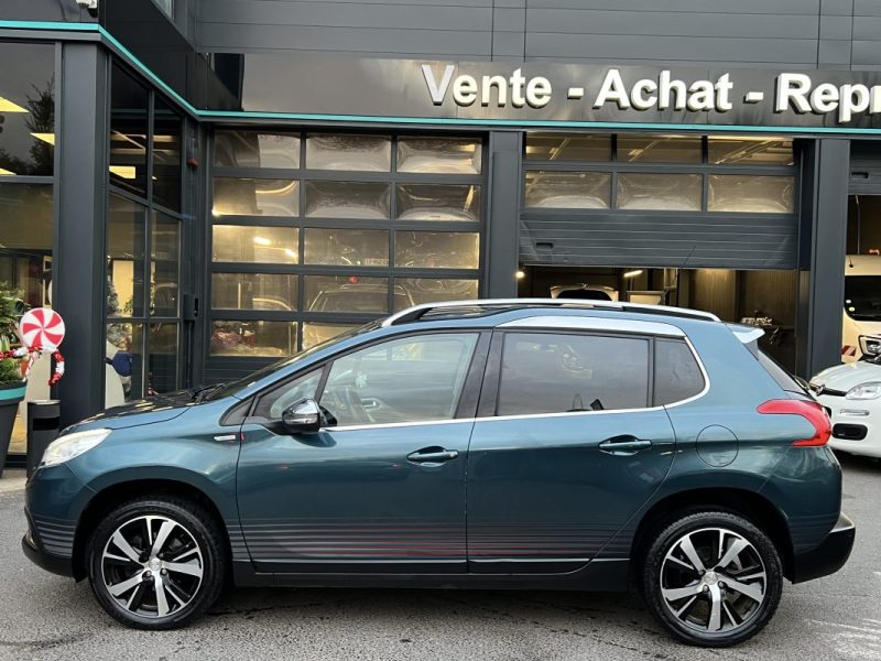 PEUGEOT 2008 URBAN CROSS 1.2 110 Cv ECRAN GPS TACTILE / CRIT AIR 1 - GARANTIE 1 AN